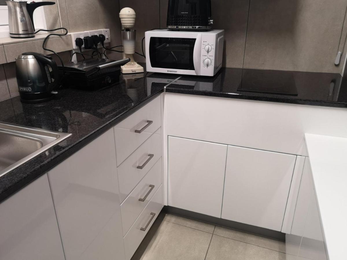 Kalidonia Residence Suite Nicosia , Spacious 2 Bedroom Suite With Office Exterior foto